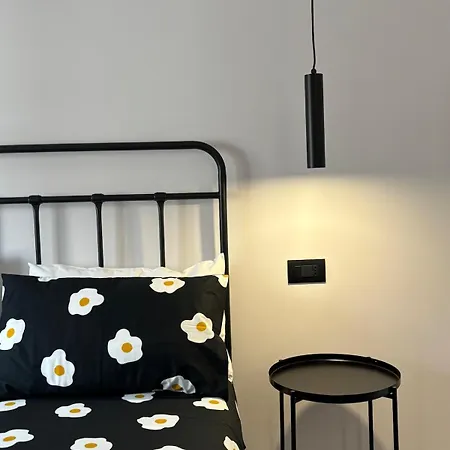 Urban Concept Santa Croce In Gerusalemme - Entire Apartment Rome