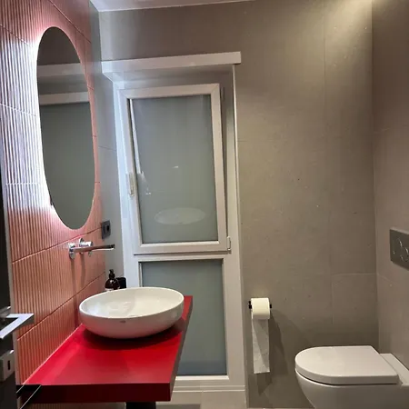 Urban Concept Santa Croce In Gerusalemme - Entire 아파트